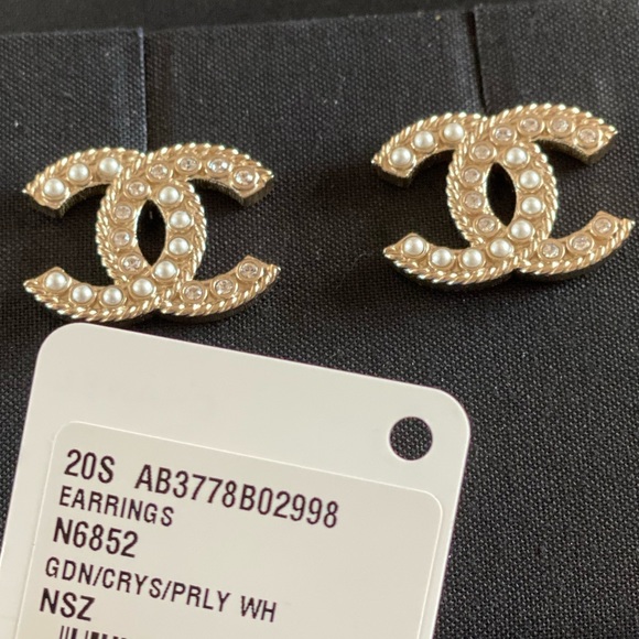 Chanel CC earrings (large) in gold - Picture 1 of 7